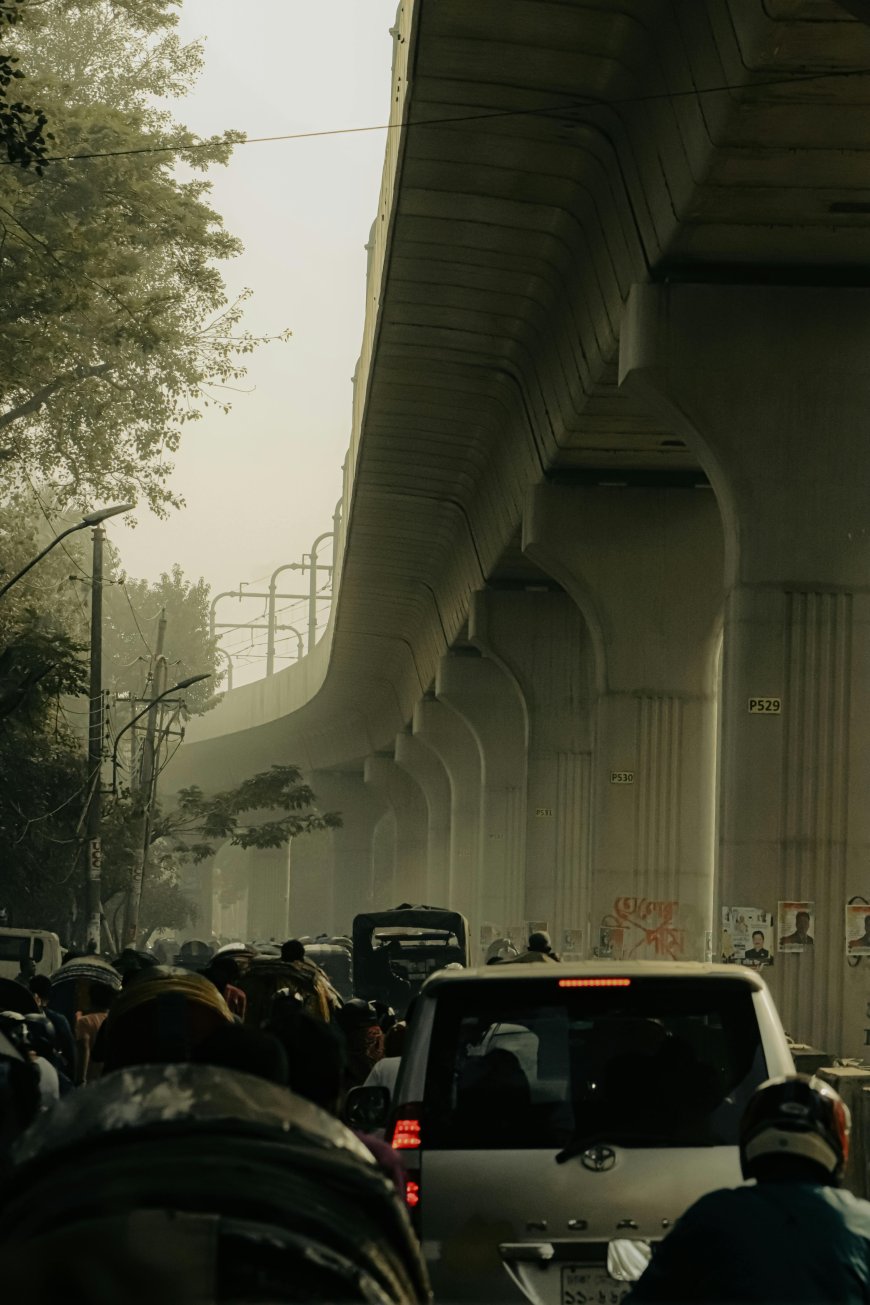 Dhaka’s Traffic Nightmare: Can Bangladesh Finally Find a Way Out?